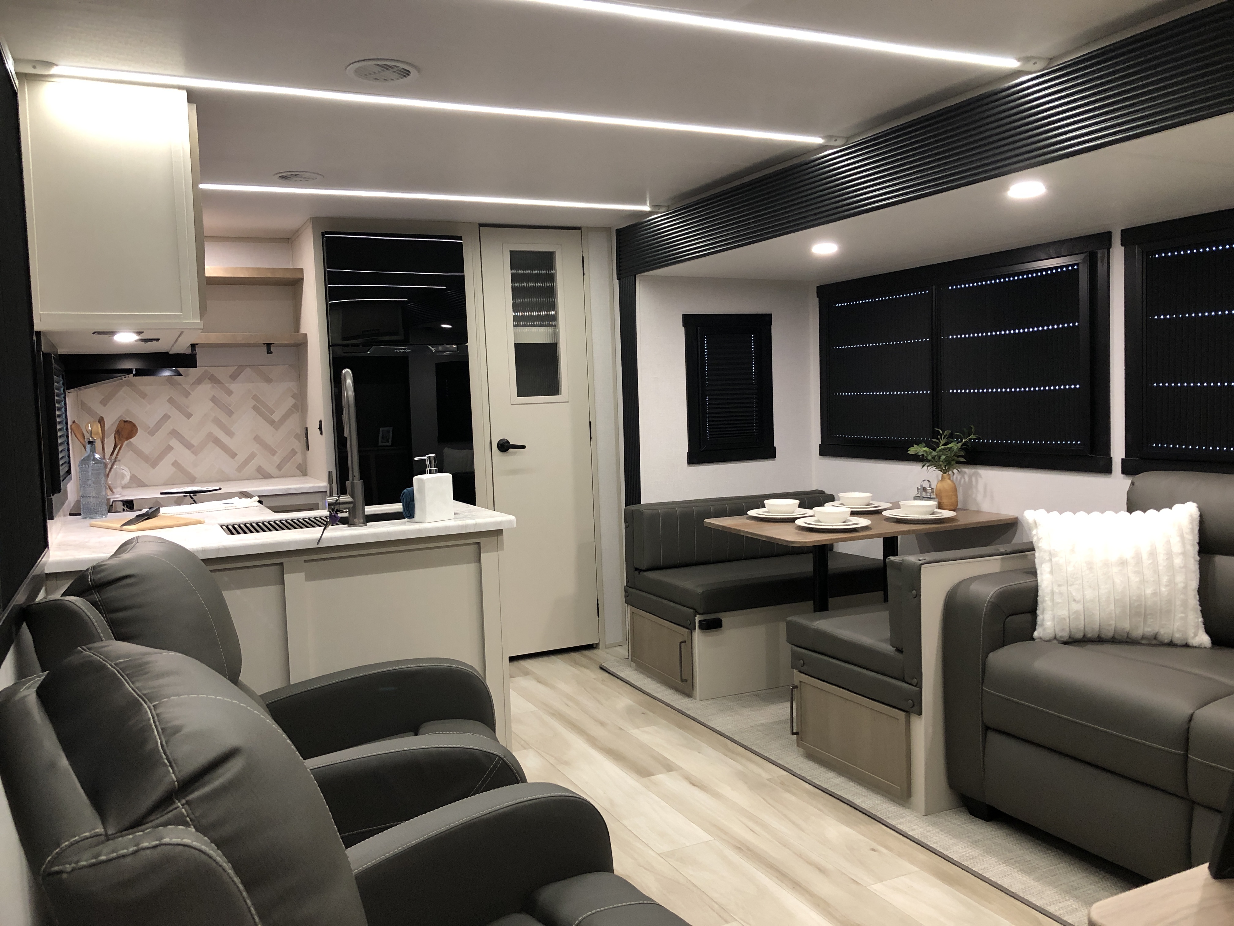 2027 Forest River Hemisphere 28RKHL - Image 11