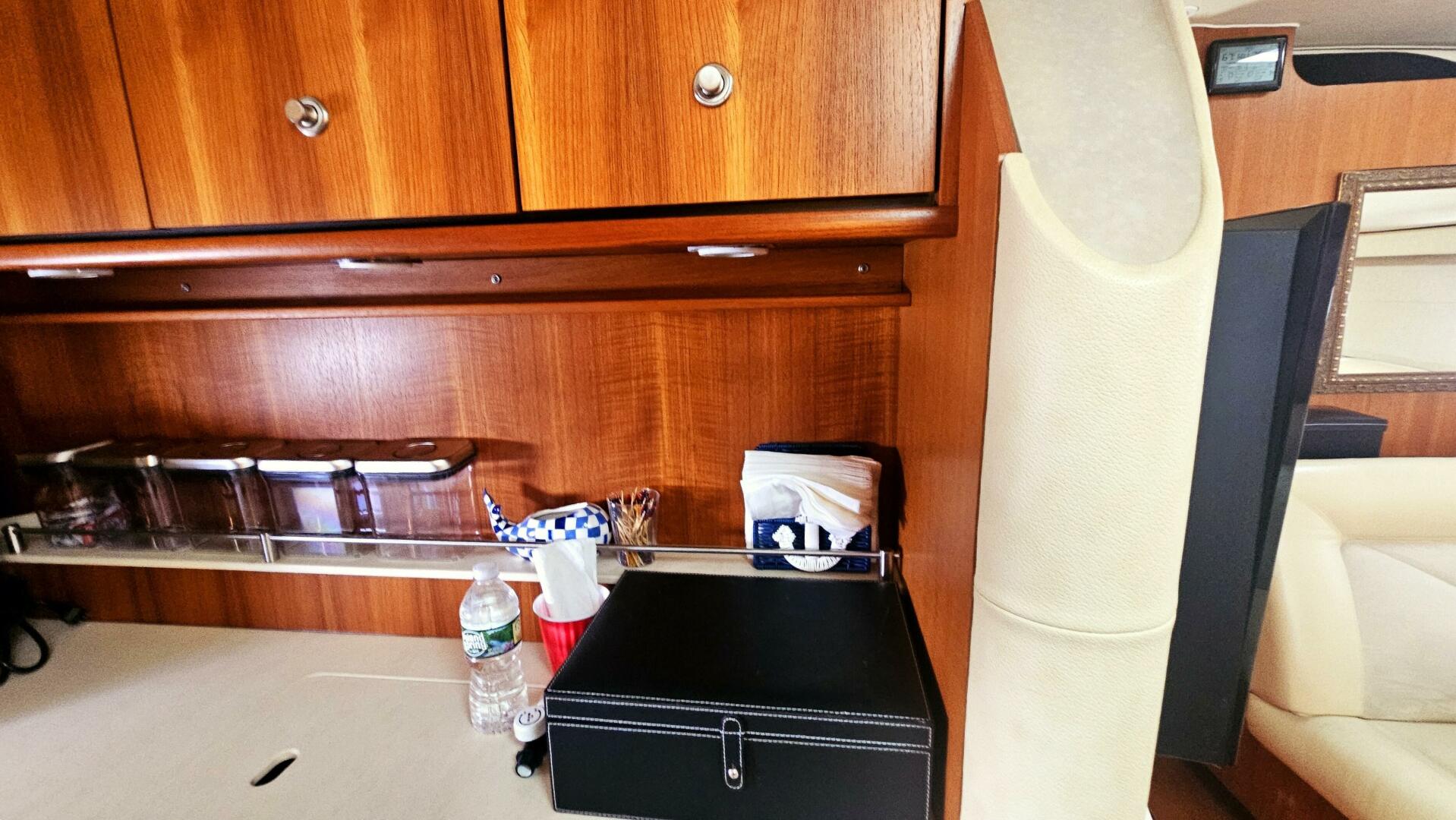 2006 Tiara Yachts 4300 Sovran - Image 30