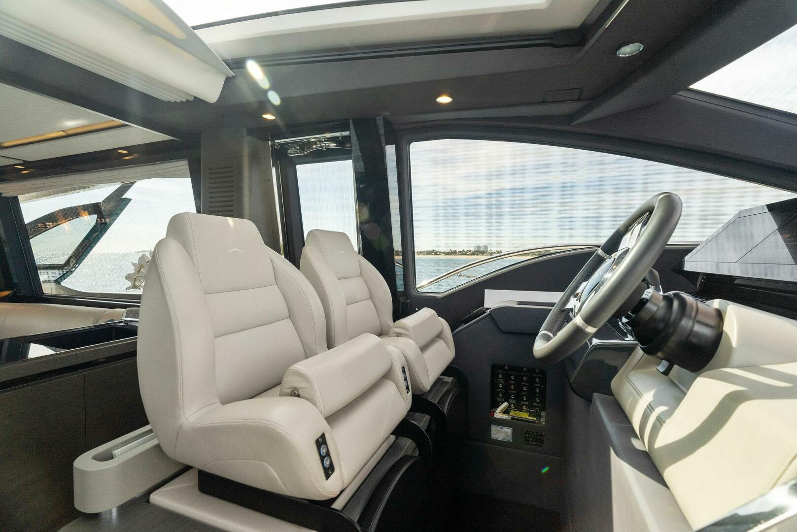 2022 Azimut S8 - Image 25