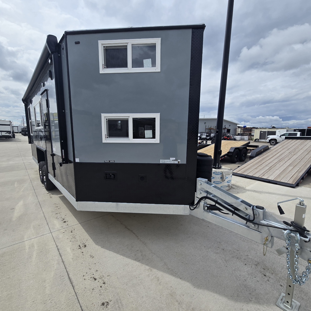 2027 ICE CASTLE RV EXTREME III 8X21 - Image 4