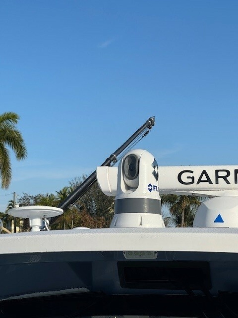 2023 PURSUIT S 428 Sport Base - Image 17