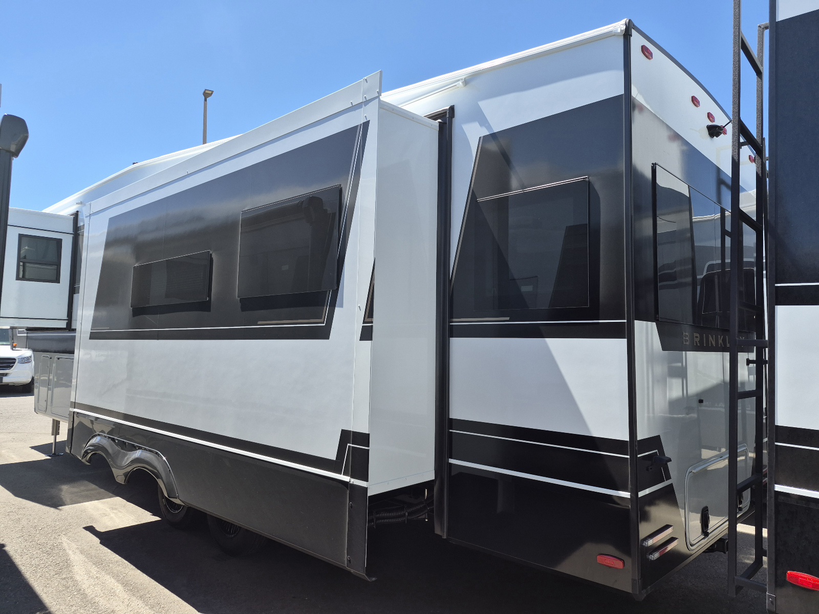2027 Brinkley RV Model Z 3100 - Image 2