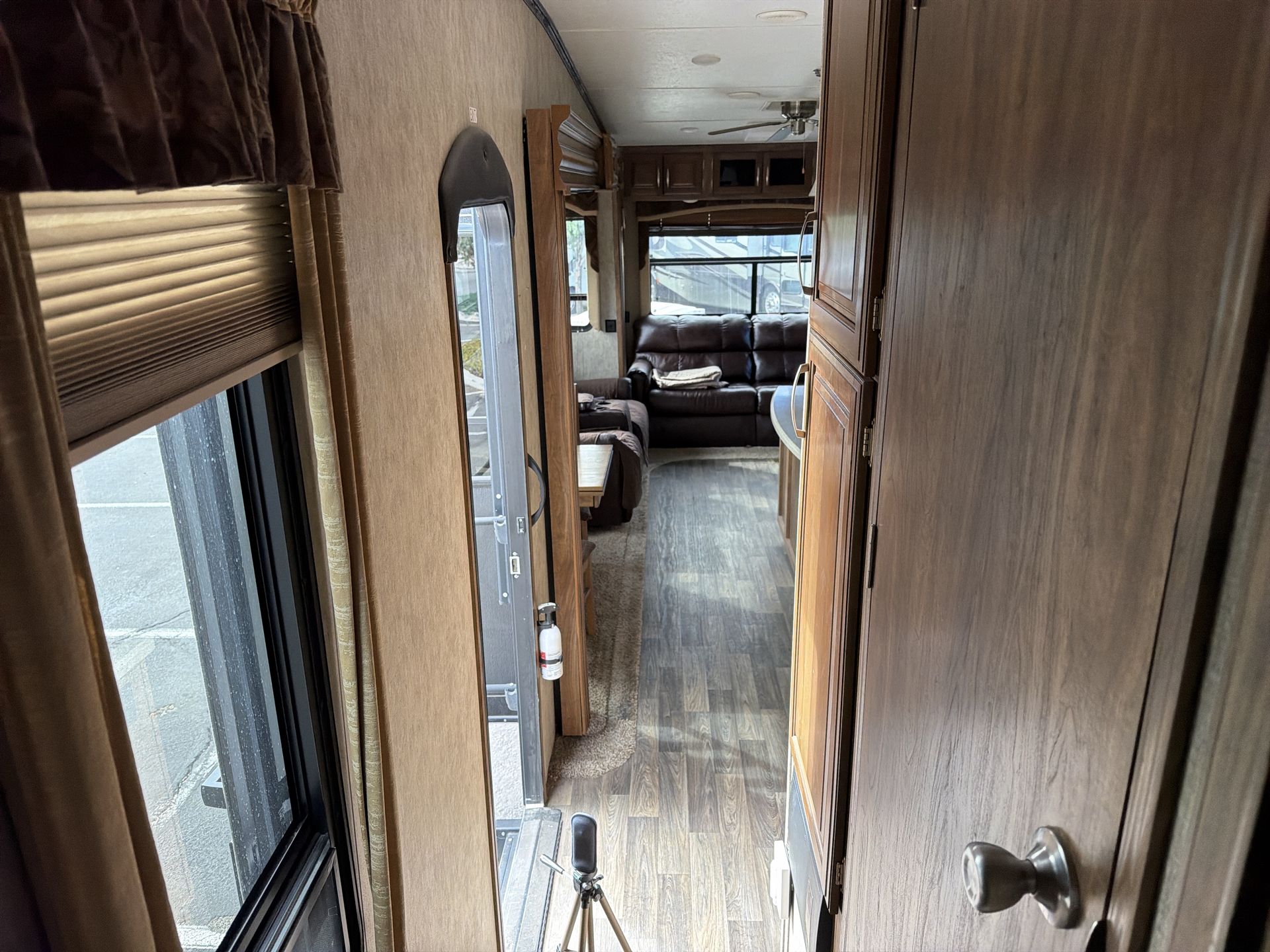 2015 Keystone Montana High Country 353RL - Image 27