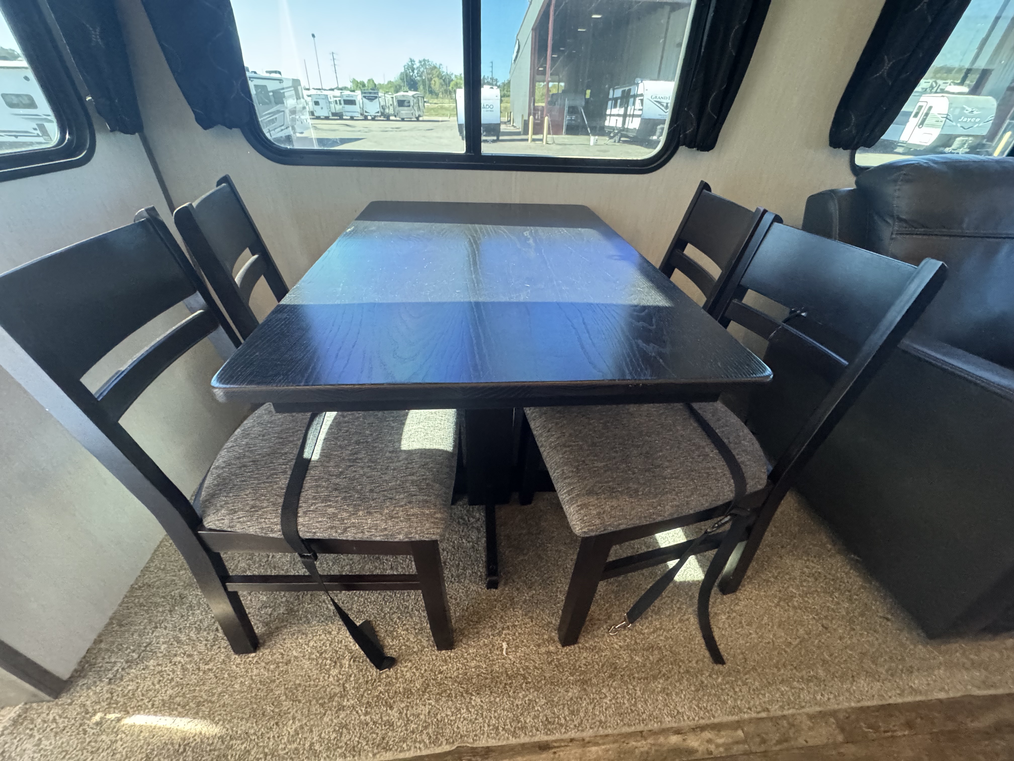 2022 FOREST RIVER SABRE 36BHQ - Image 7