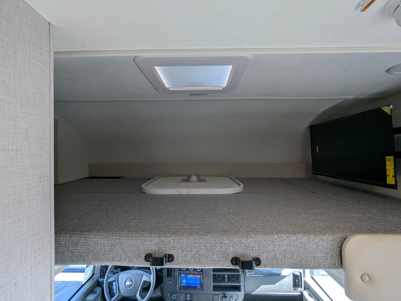2027 Thor Motor Coach Four Winds 19Z - Image 15