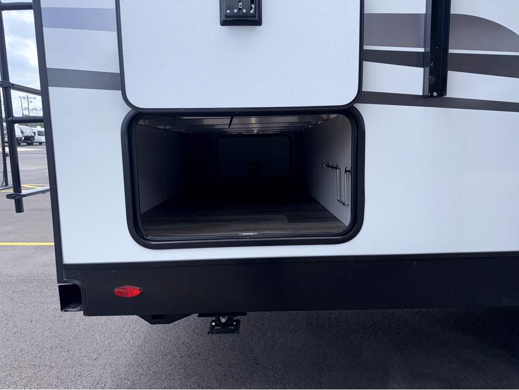 2026 VENTURE RV SPORTTREK 251VFK - Image 5
