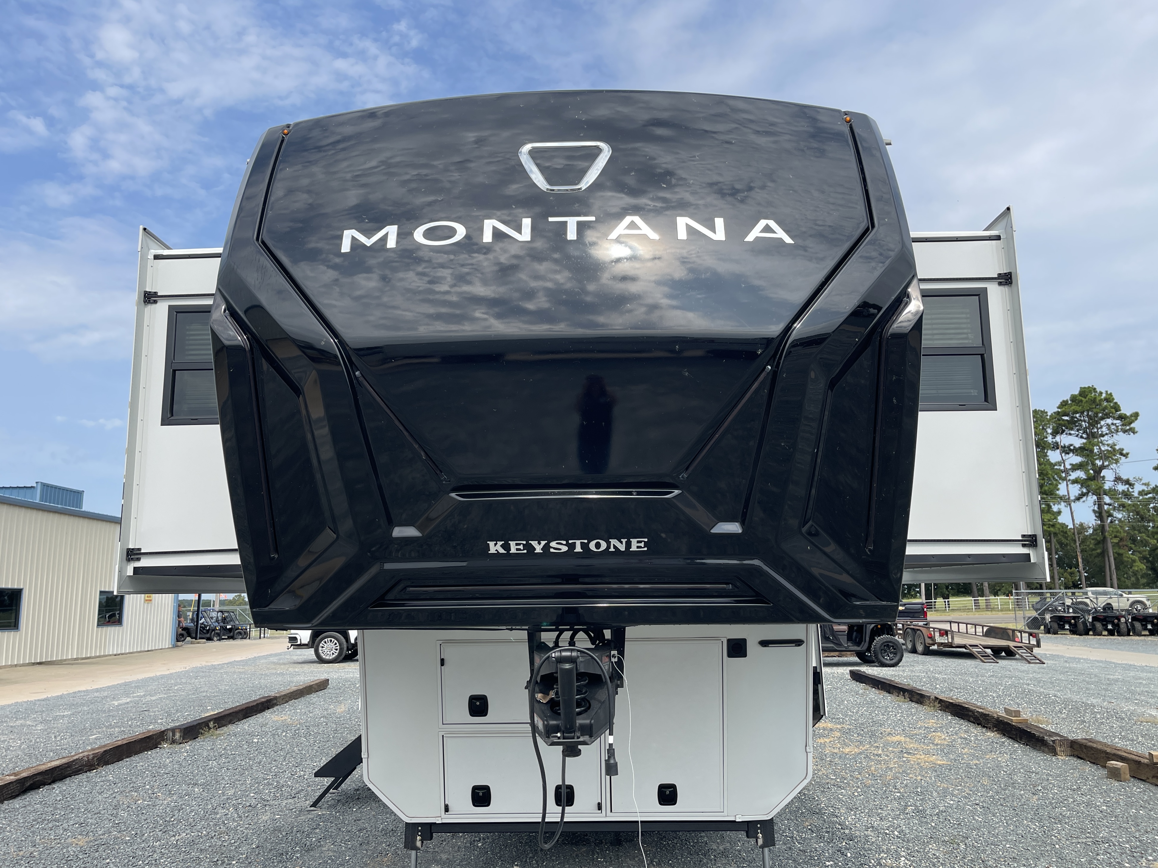 2027 Keystone Montana 3800FL - Image 2