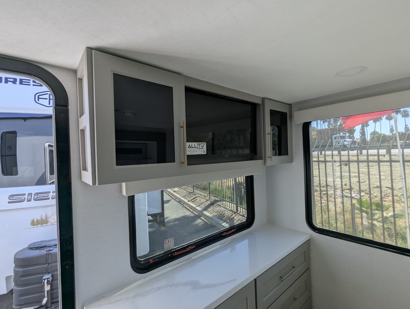 2026 Alliance RV Benchmark 42LFT - Image 34