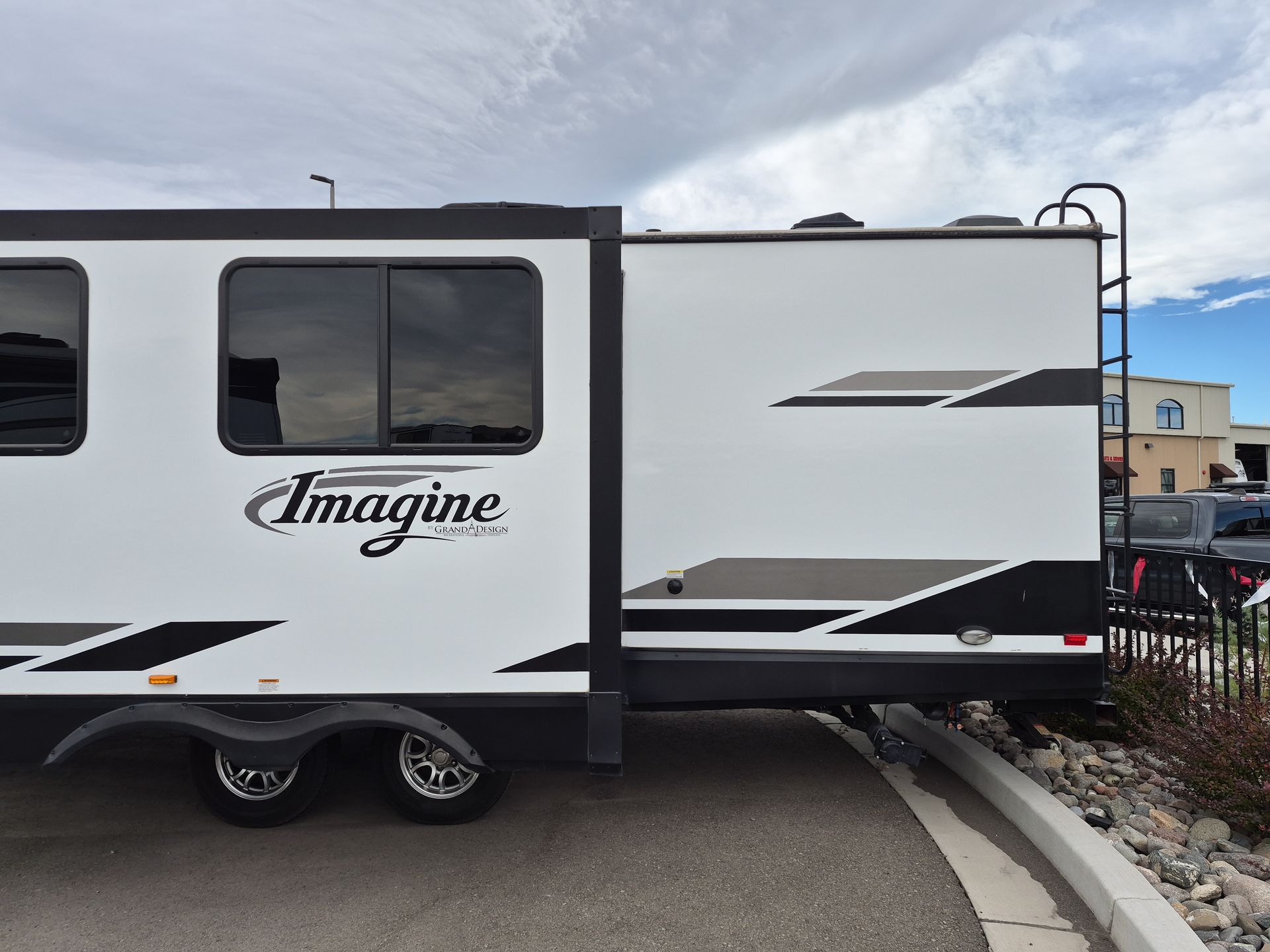 2019 Grand Design Imagine 2800BH - Image 5