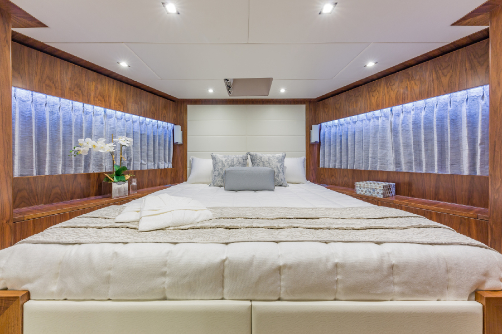 2018 Hargrave Raised Pilothouse - Image 37