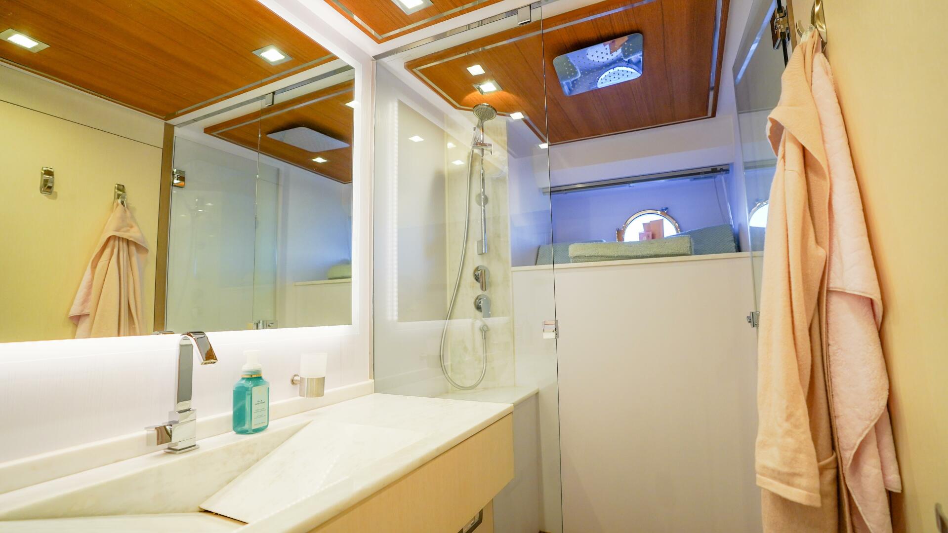 2019 Rio Yachts Colorado 56 - Image 29