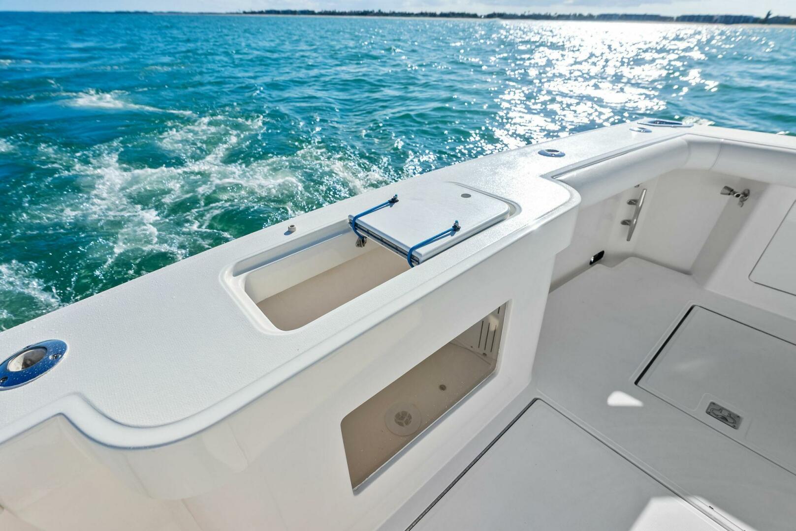 2006 Cabo 45 Express - Image 21