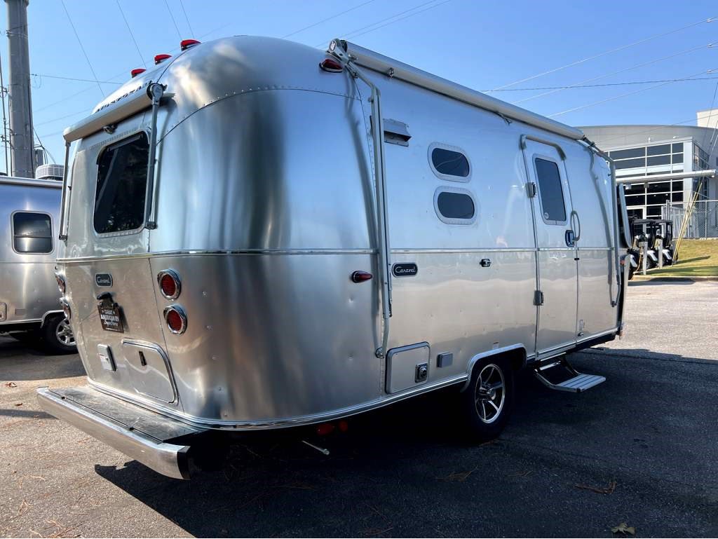 2026 AIRSTREAM CARAVEL 20FB - Image 4
