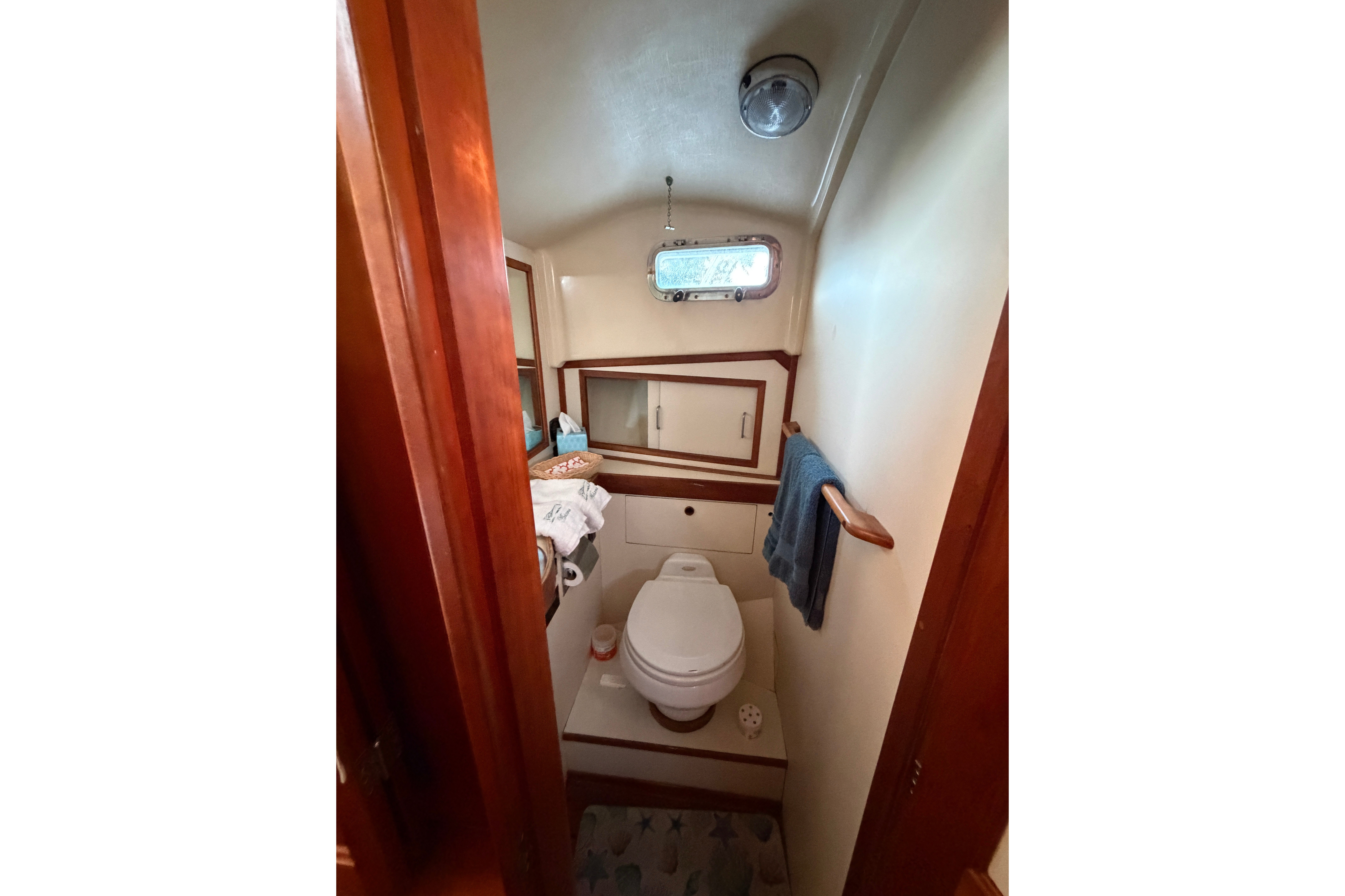 1998 Sabreline 36 AFT CABIN - Image 43
