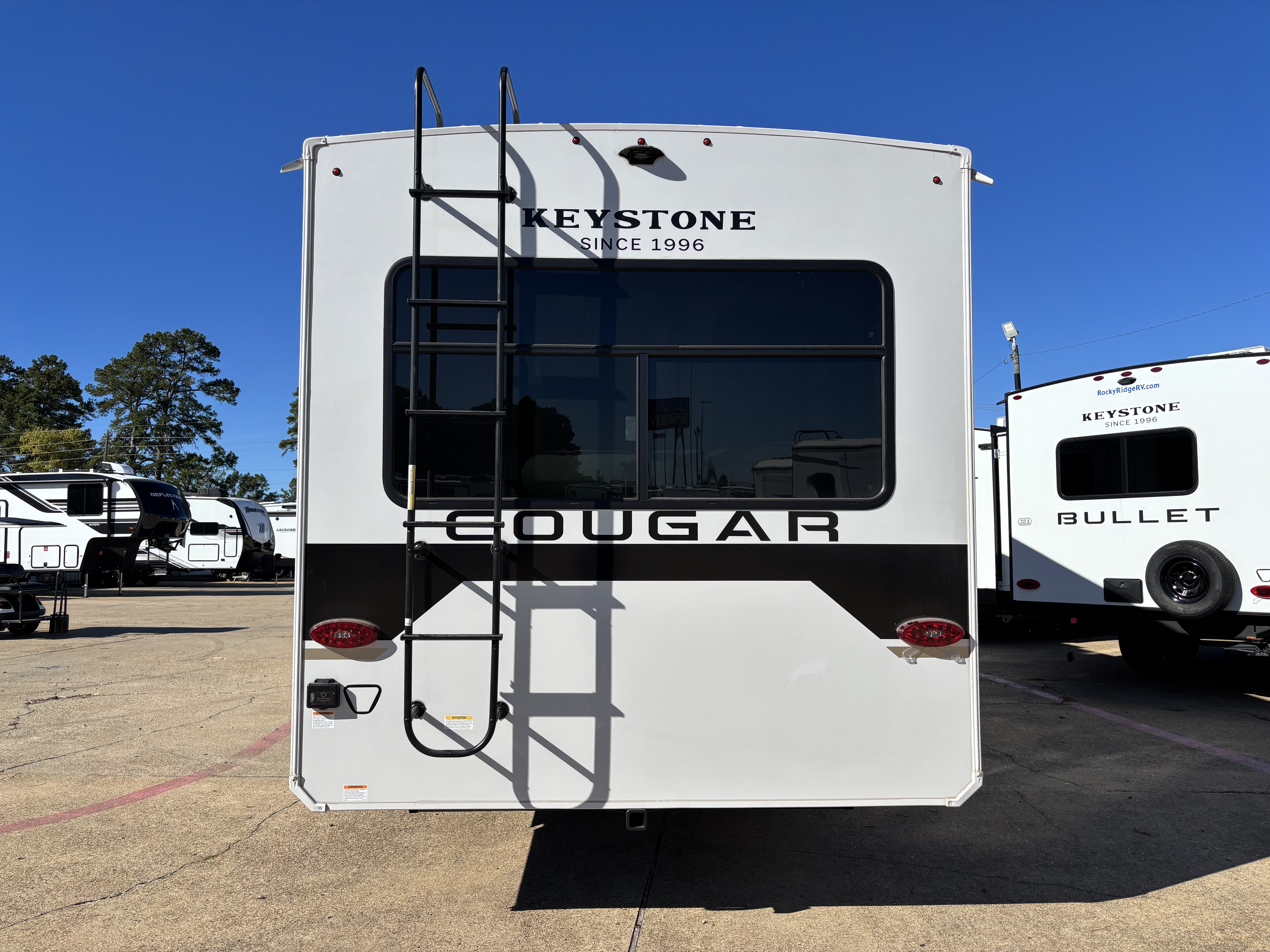 2026 Keystone Cougar Half-Ton 28RLI - Image 6