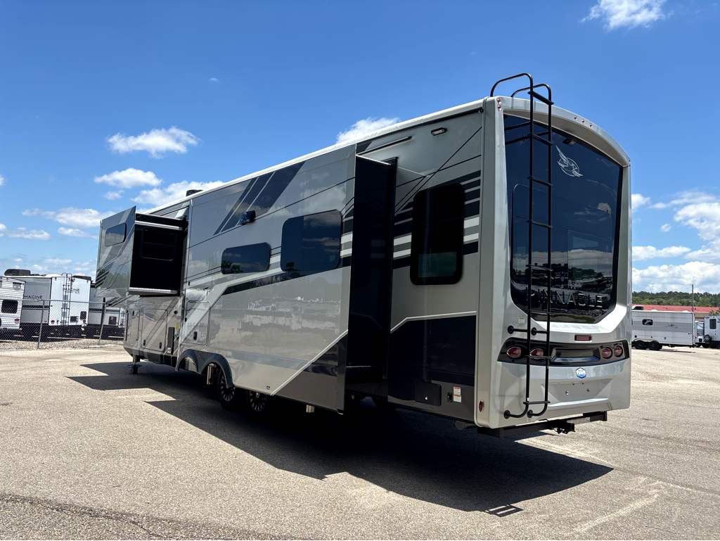 2026 JAYCO PINNACLE 36FBTS - Image 4