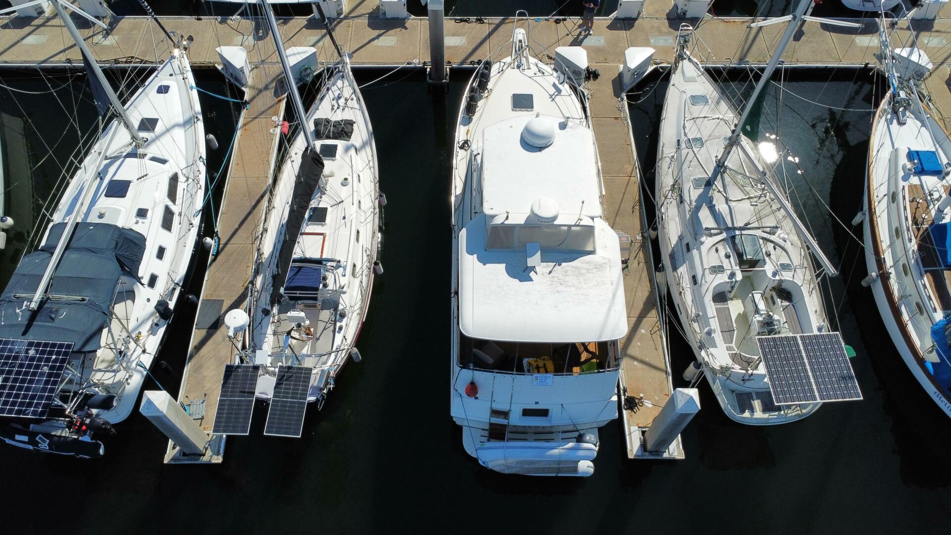 1994 Hatteras Double Cabin - Image 3