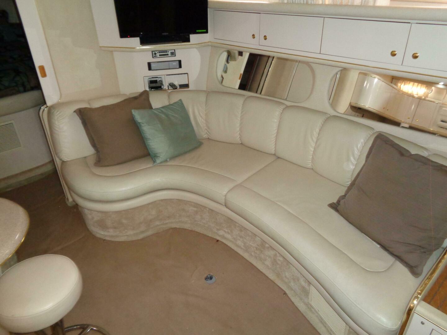 1997 Sea Ray 370 Sundancer - Image 35