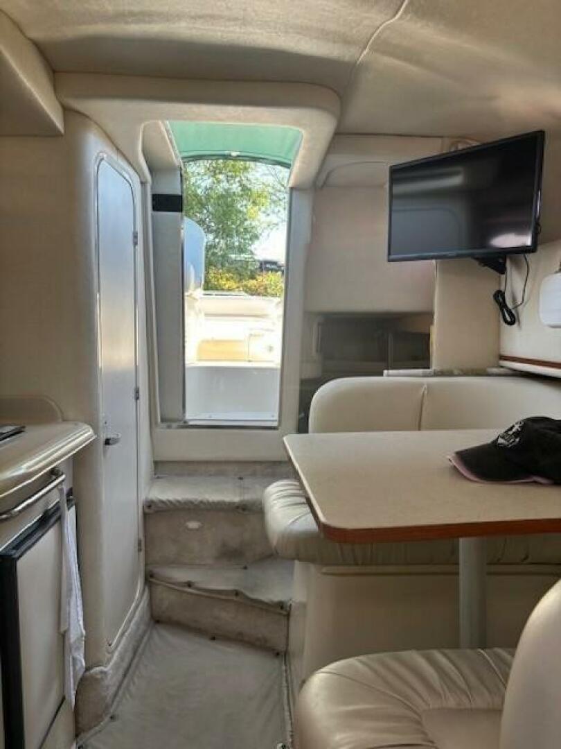 2000 Sea Ray 270 Sundancer - Image 7