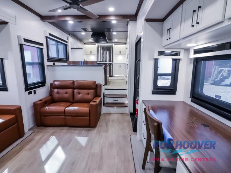 2024 FOREST RIVER 421FK - Image 14