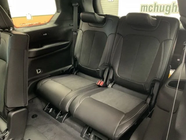 2026 Jeep Grand-Cherokee-L Laredo Altitude 4x4 - Image 38