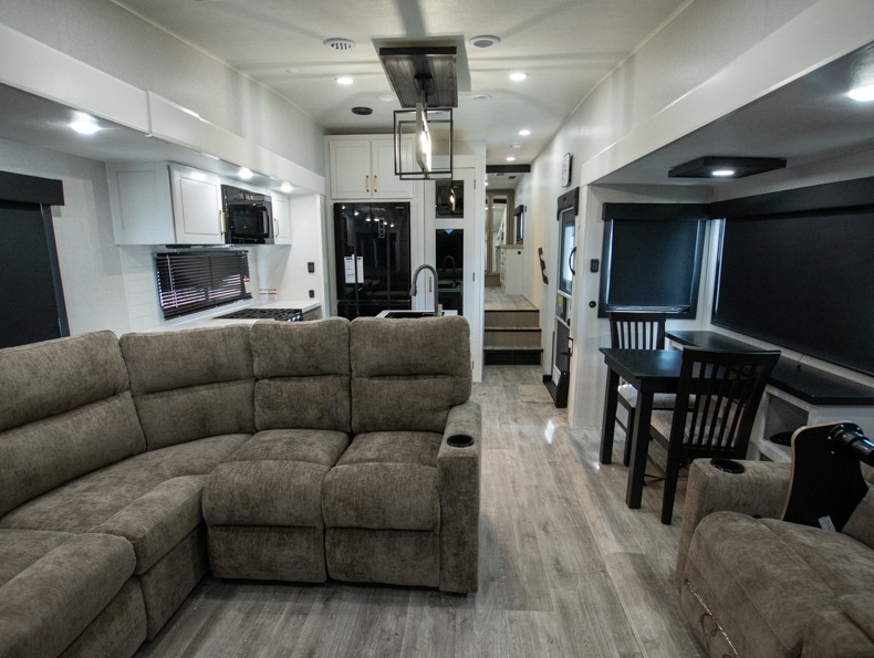 2026 Jayco Eagle 335LSTS - Image 17
