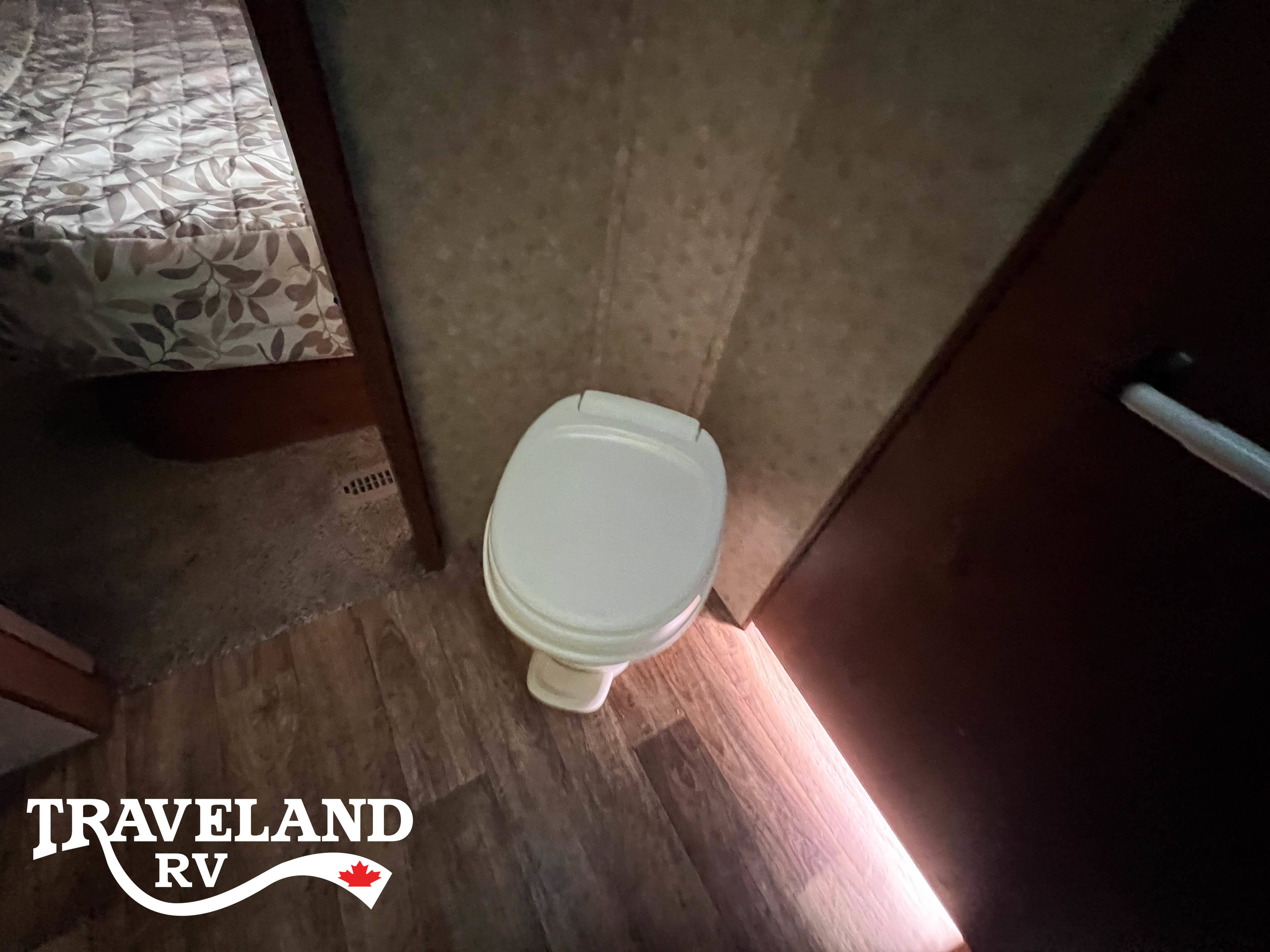 2013 Highland Ridge Open Range Light LF297RLS - Image 19