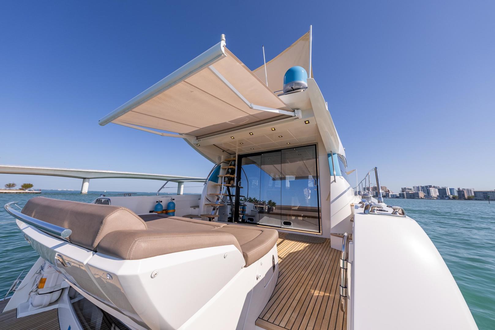 2016 Prestige 550 S - Image 17
