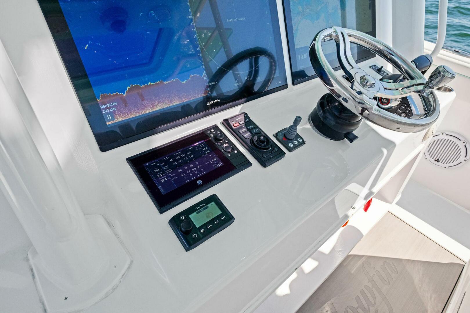 2017 Yellowfin 42 Offshore - Image 7