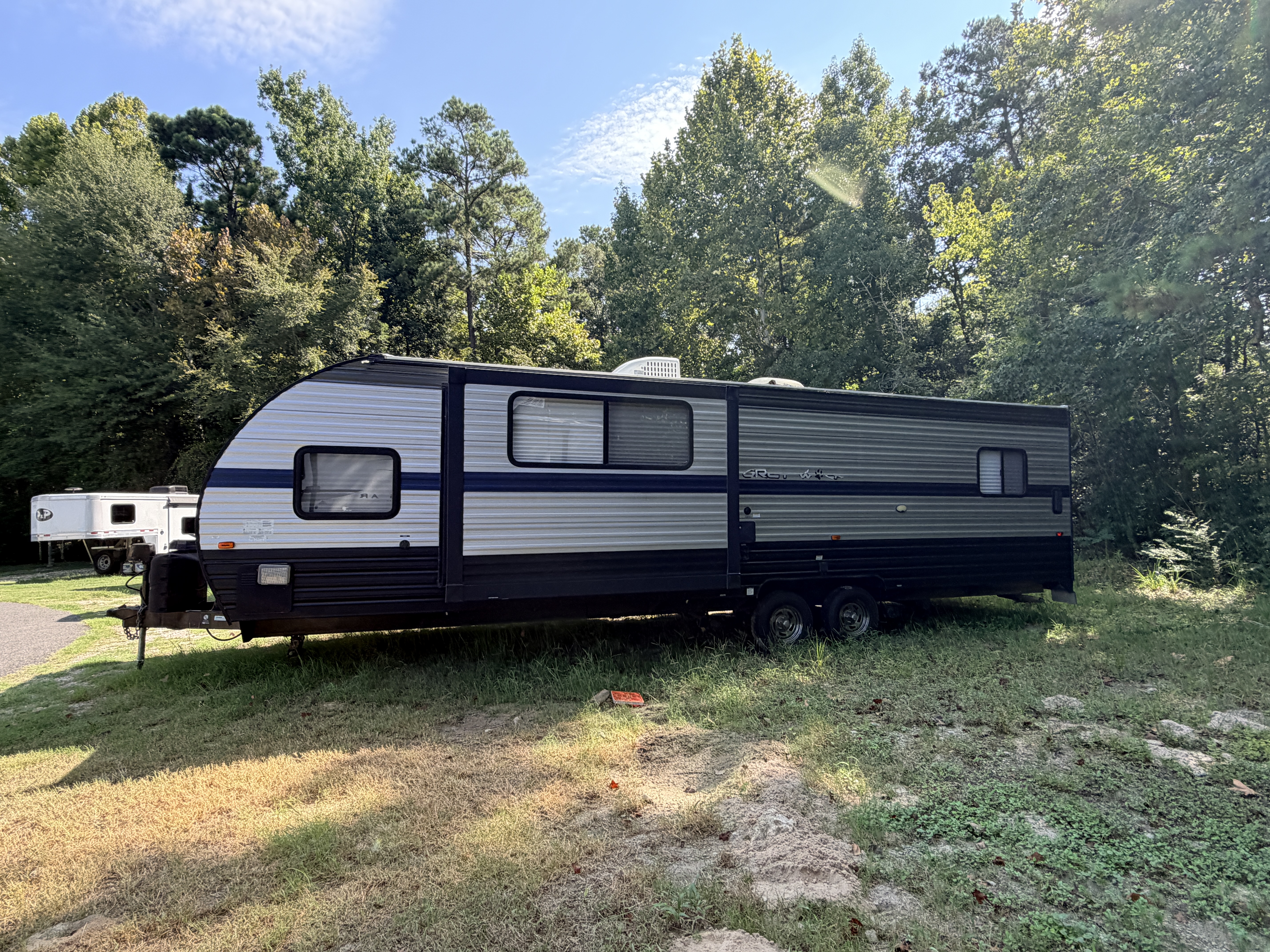 2020 Forest River Cherokee Grey Wolf 27RR - Image 4