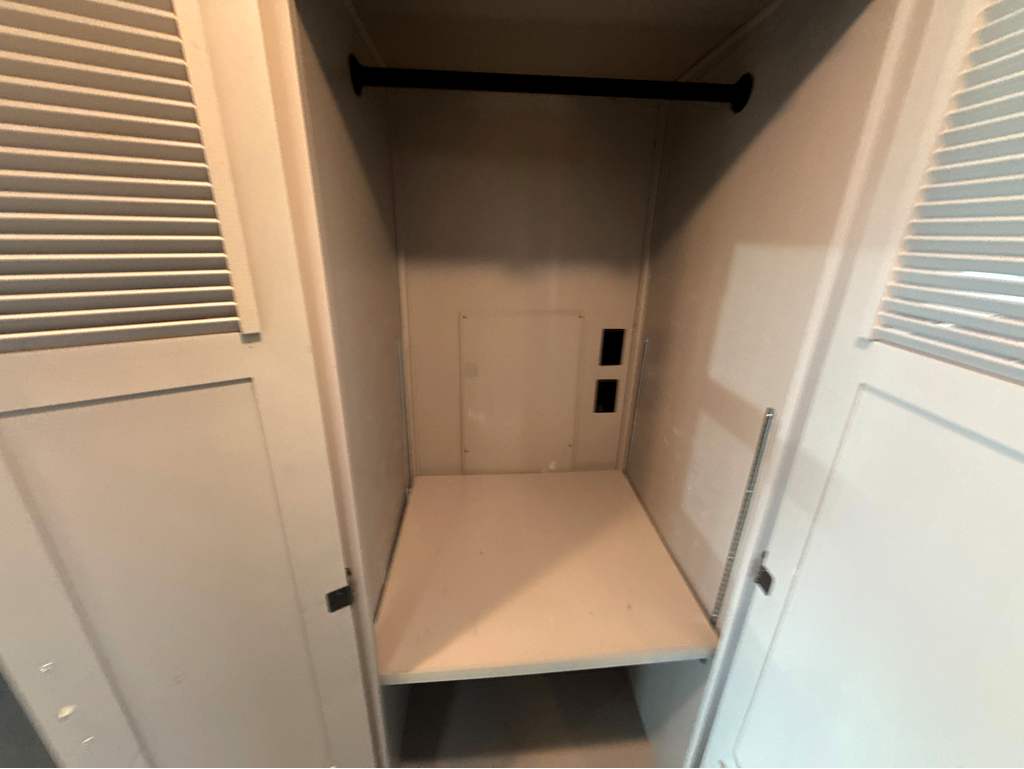 2022 Thor Motor Coach HURRICANE 34R - Image 20