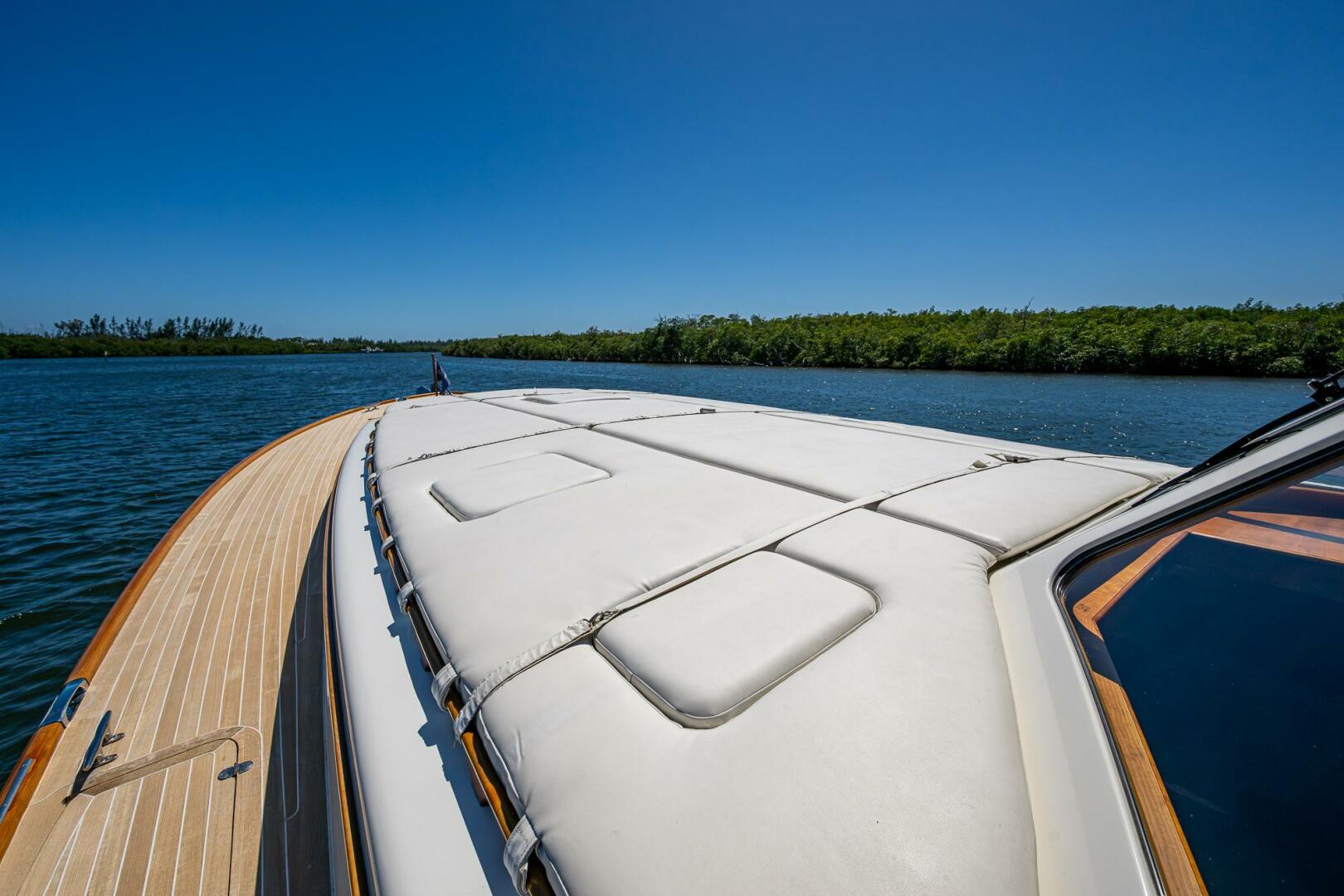 2021 Hinckley Talaria 55 Flybridge MKII - Image 4