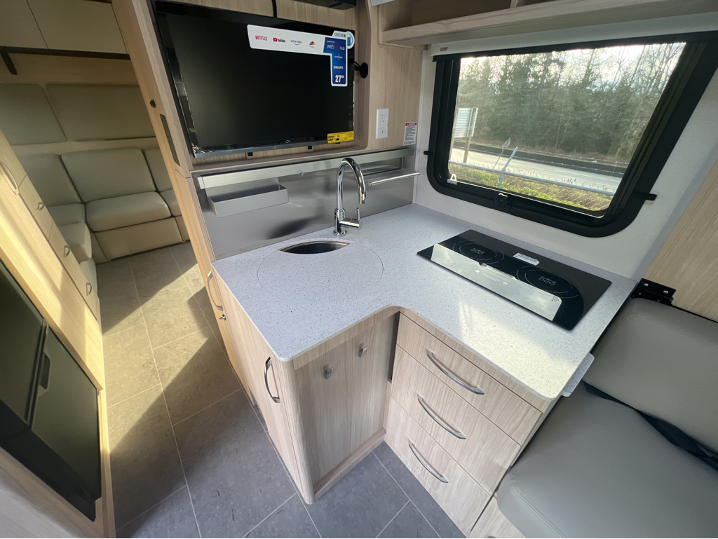 2026 Leisure Travel Unity U24RL - Image 13