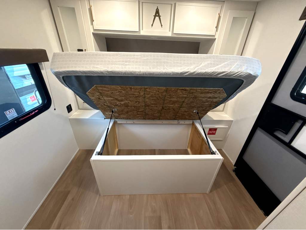 2026 GRAND DESIGN TRANSCEND 245RLT - Image 20