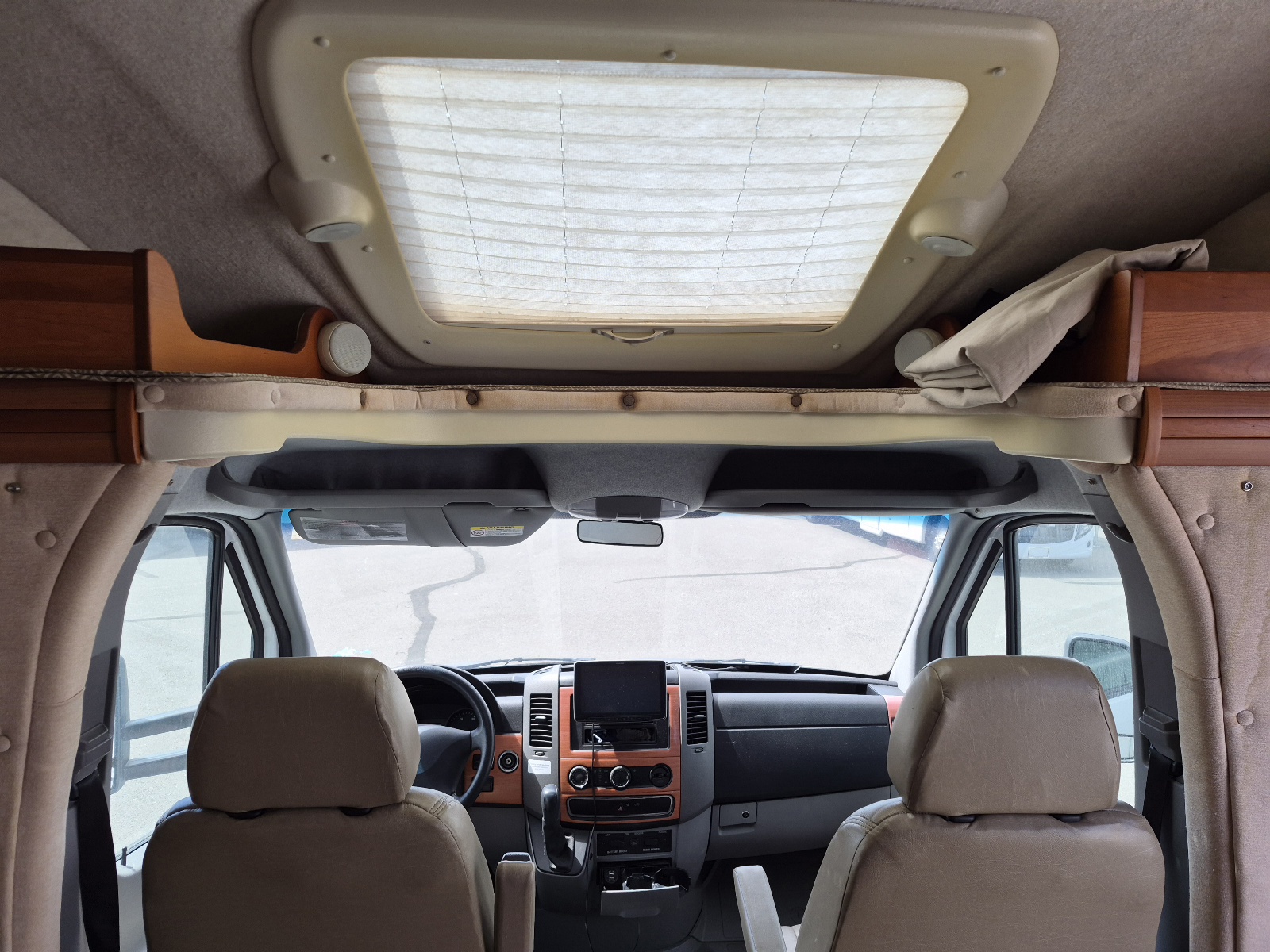 2012 Winnebago View Profile 24G - Image 6