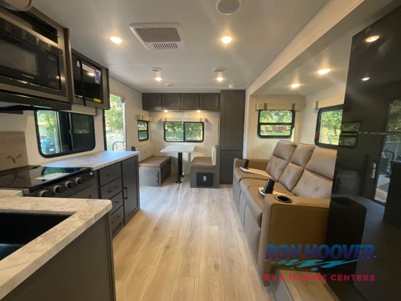 2026 FOREST RIVER 25RLSS - Image 32