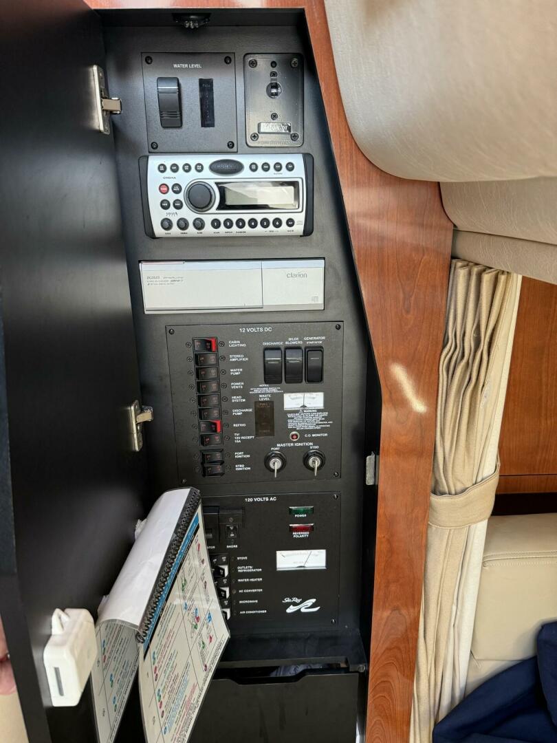 2007 Sea Ray 320 Sundancer - Image 20
