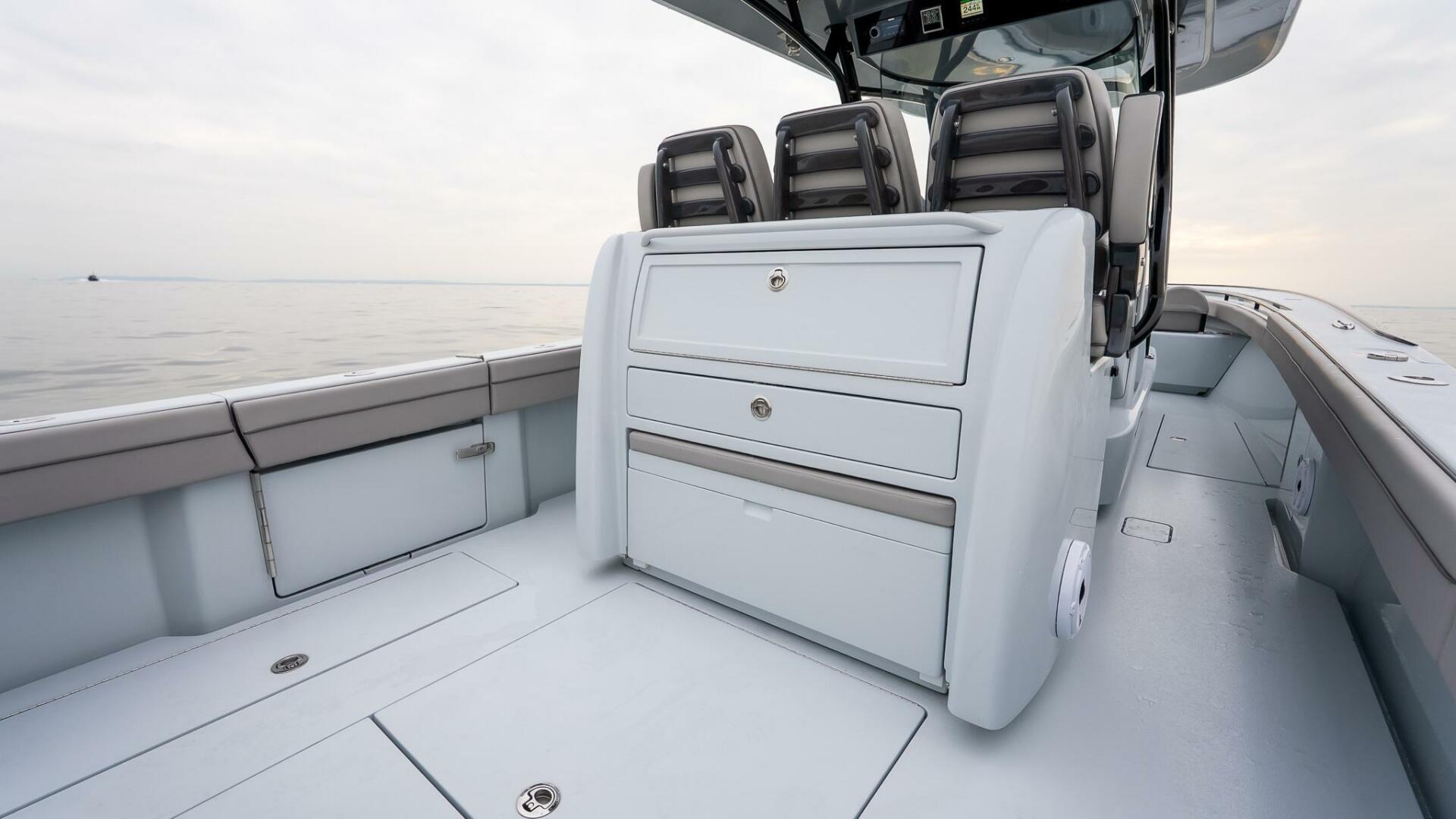 2023 Valhalla Boatworks V-33 - Image 13