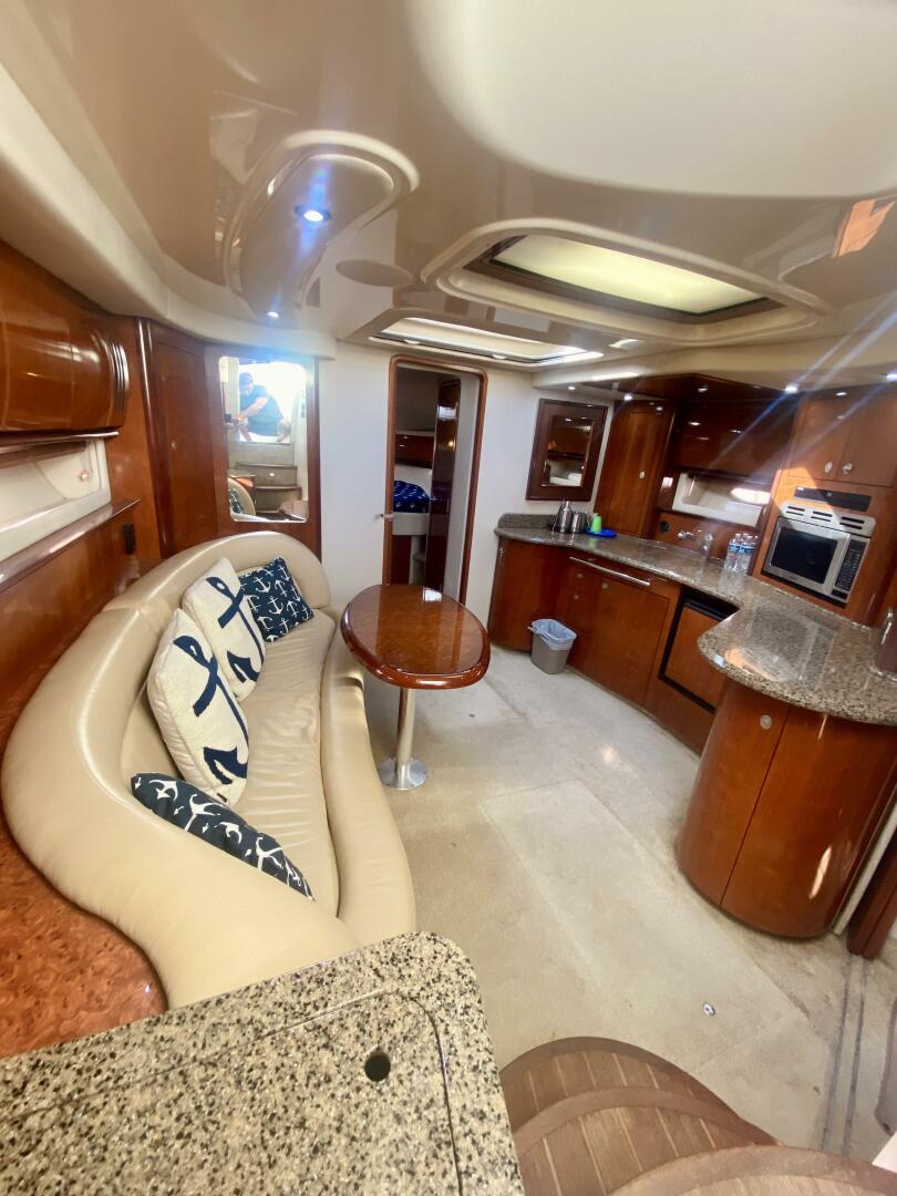 2005 Sea Ray 420 Sundancer - Image 37