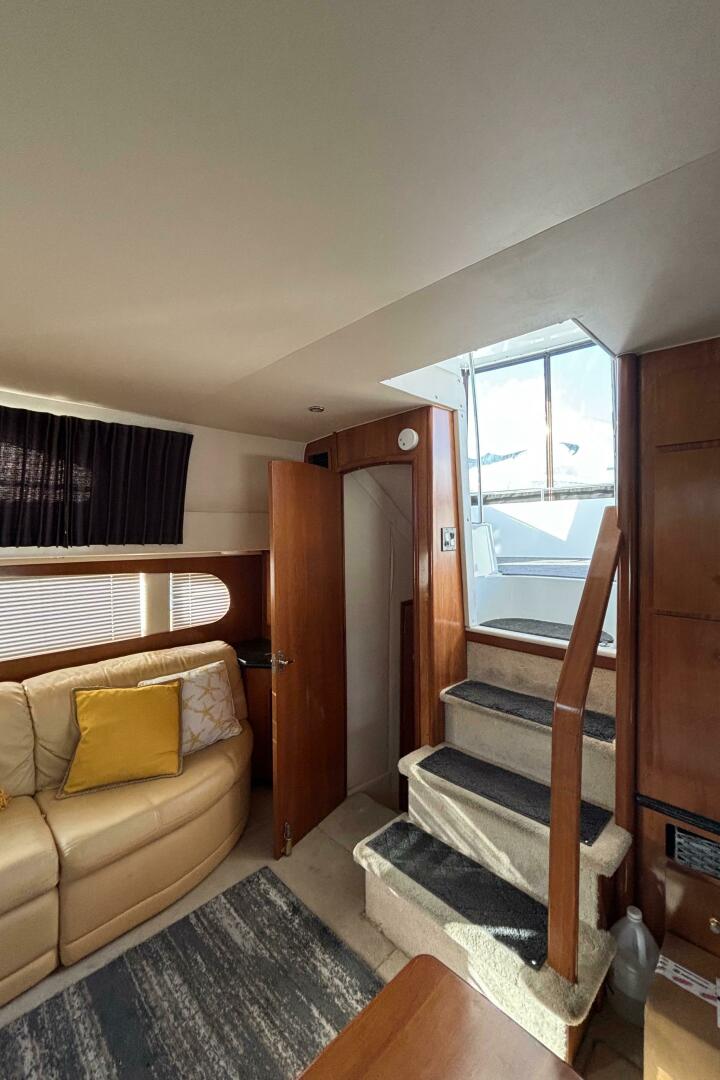 2001 Carver 396 Aft Cabin MY - Image 47