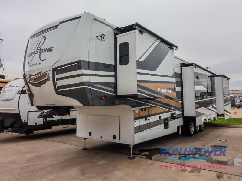 2025 FOREST RIVER 44DBL - Image 3