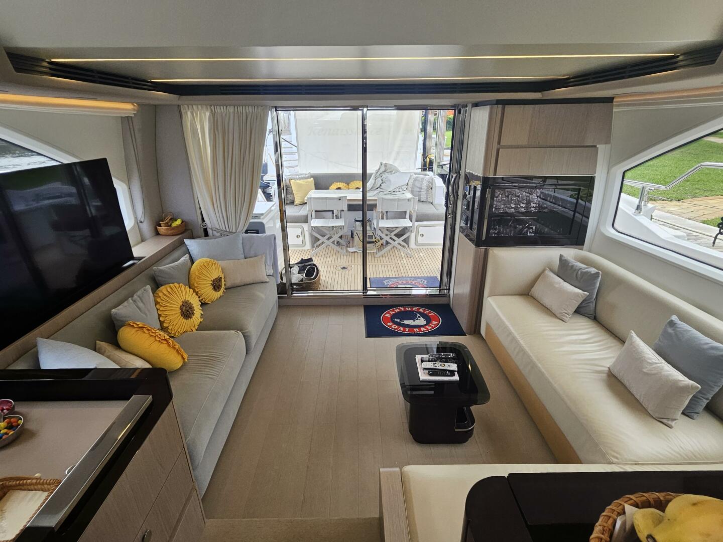 2022 Azimut 66 - Image 44