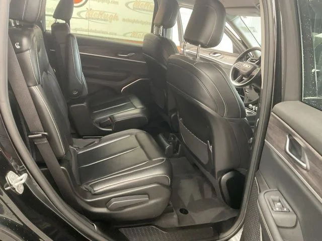 2022 Jeep Grand-Cherokee-L Laredo Altitude 4x4 - Image 25