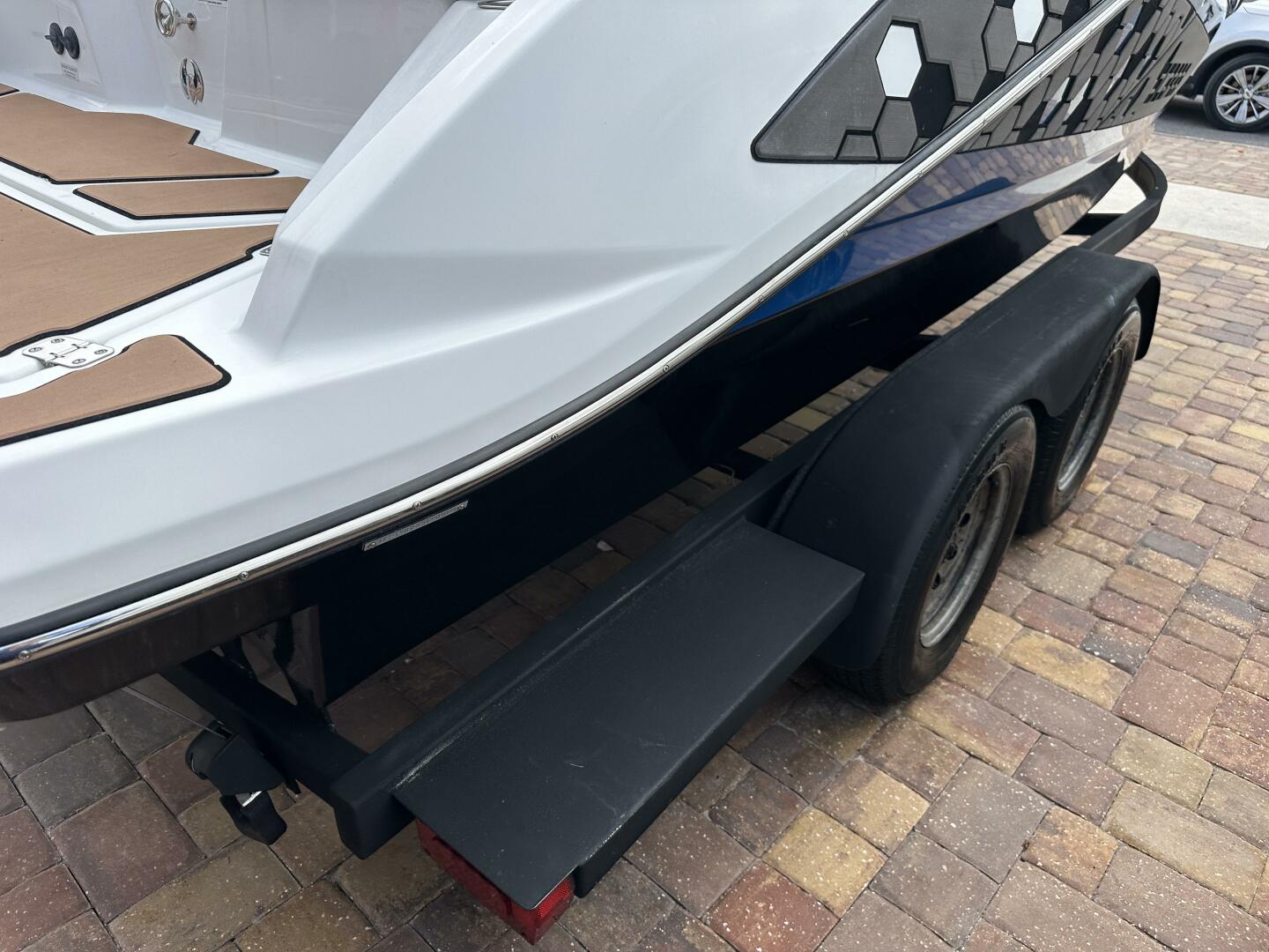 2021 Scarab 215 Base - Image 8