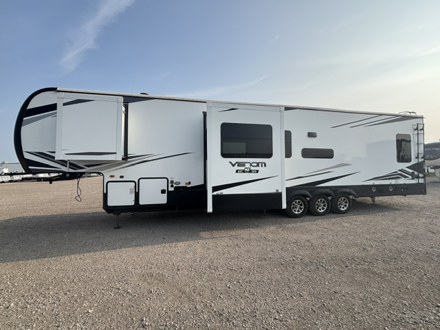 2022 KZ RV Venom V4113TK - Image 7