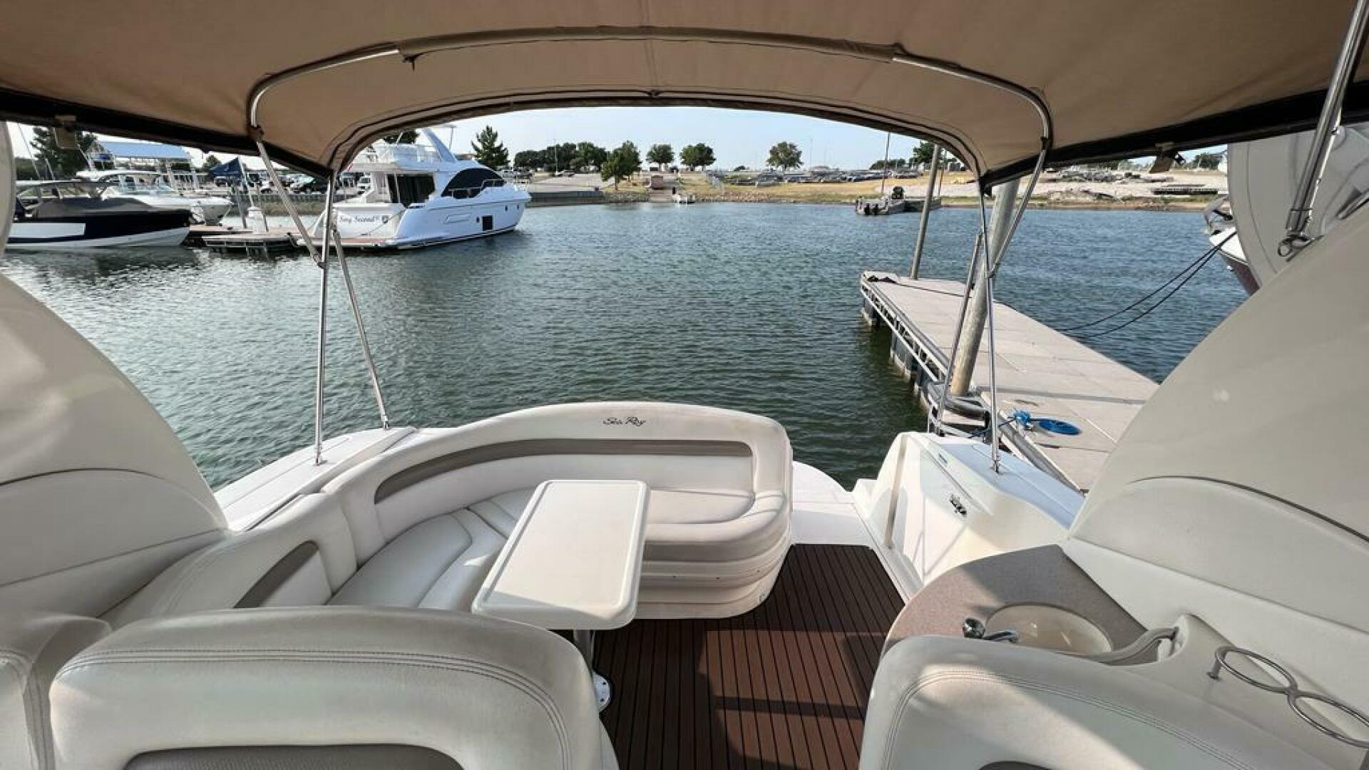 2005 Sea Ray Sundancer 320 - Image 17