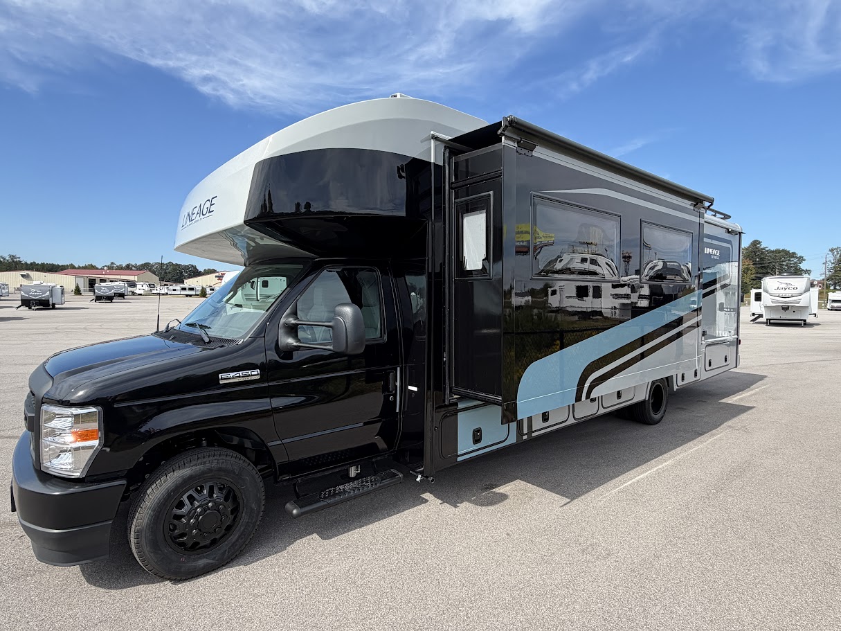 2027 GRAND DESIGN LINEAGE SERIESE 30DC - Image 3