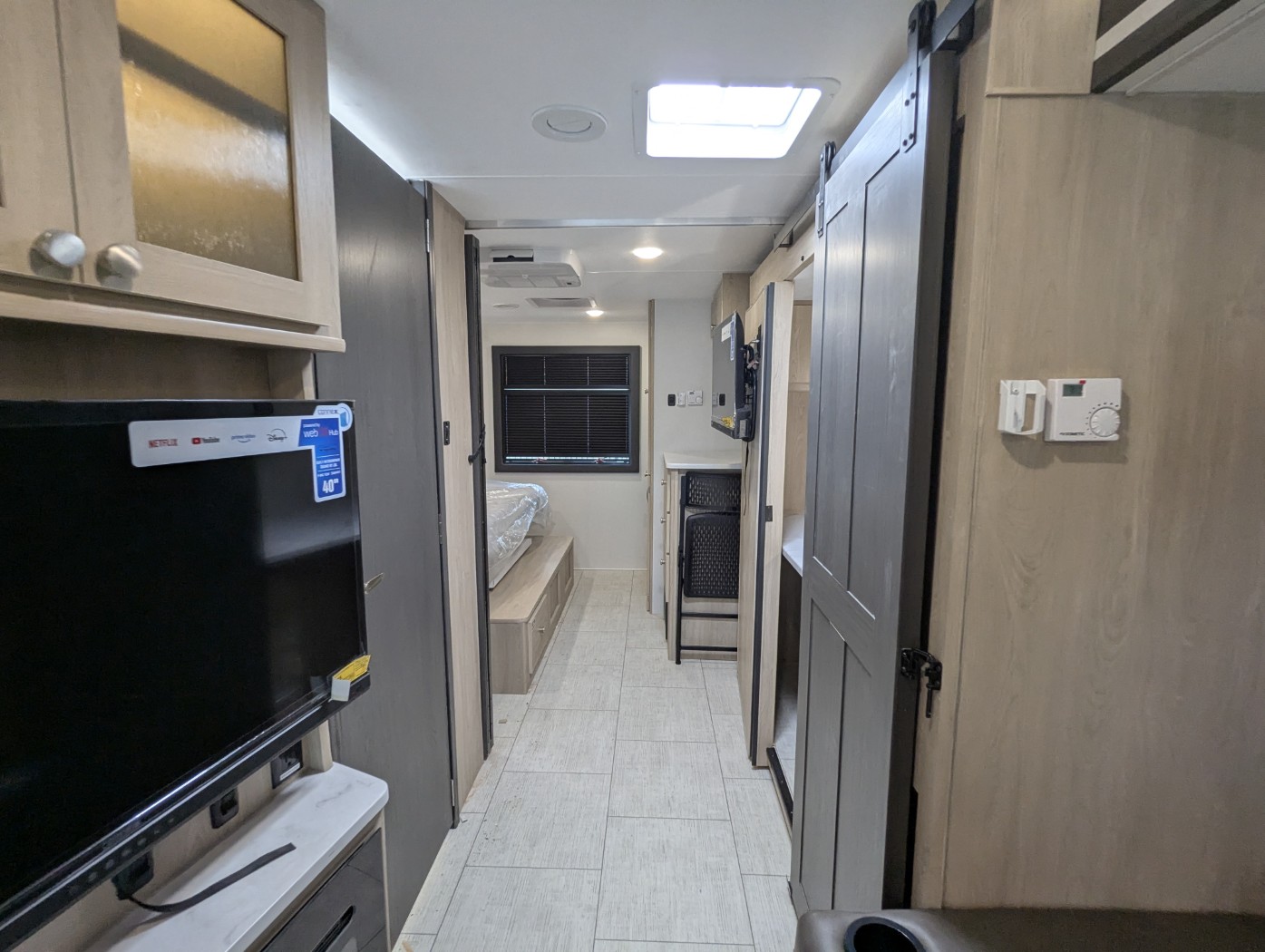 2026 Coachmen Entourage 340BH - Image 17
