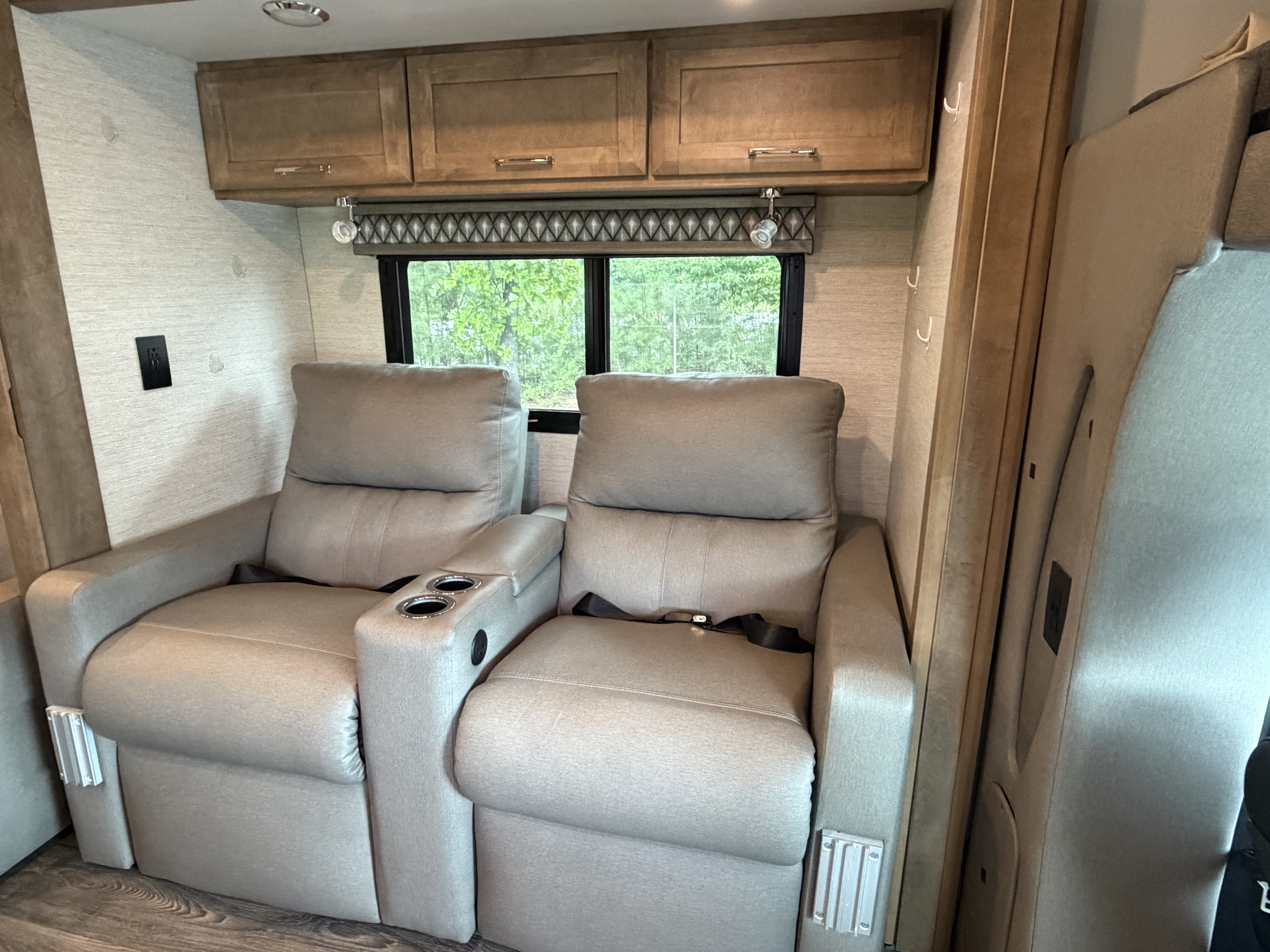 2022 TIFFIN WAYFARER 25 RW - Image 25
