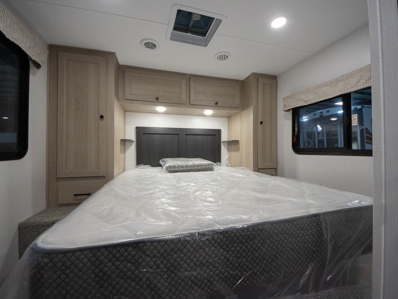 2025 Forest River Sunseeker 2850SLE - Image 16